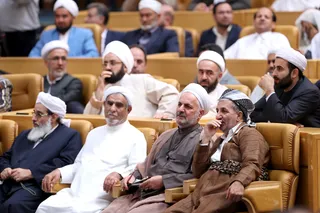 تصاویر نشست علما و نخبگان اهل سنت سراسر کشور با رئیس جمهور