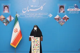تصاویر دیدار رئیس جمهور با نخبگان ، علماء ، خانواده شهدا ، ایثارگران و جمعی از اقشار مختلف مردم