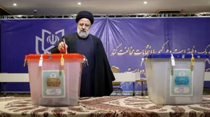 مشارکت در انتخابات مجالس شورای اسلامی و خبرگان رهبری و بازدید از بخش‌های مختلف ستاد انتخابات کشور
