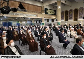 تصاویر دیدار جمعی از مسئولان نظام و میهمانان کنفرانس وحدت اسلامی
