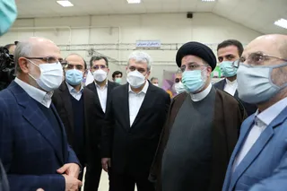 تصاویر بازدید رئیس جمهور از نمایشگاه دستاوردهای فناورانه دانشگاه صنعتی شریف