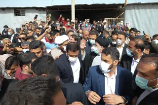 تصاویر گفتگو با مردم و کسبه در بازارچه مرزی اینچه برون