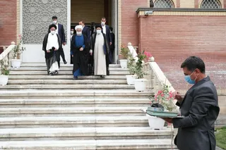 تصاویر تحویل دفتر ریاست جمهوری به آیت‌الله رئیسی