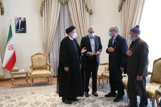 تصاویر دیدار با خانواده روحانیون شهید حرم مطهر رضوی