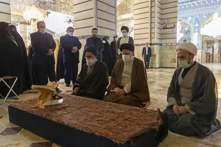 آیت‌الله رئیسی با حضور بر مزار آیت‌الله یزدی از مقام این عالم انقلابی تجلیل کرد