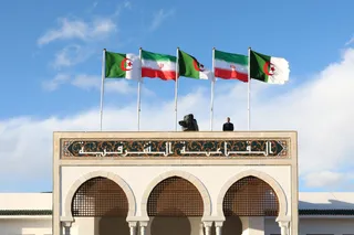 رئیس جمهور الجزیره را به مقصد تهران ترک کرد