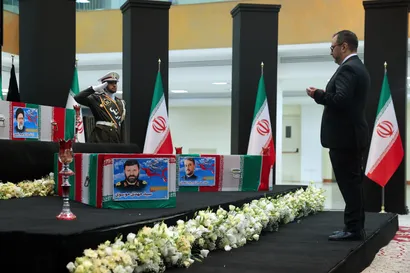 ادای احترام مقامات کشورها به مقام رئیس جمهور شهید و همراهان