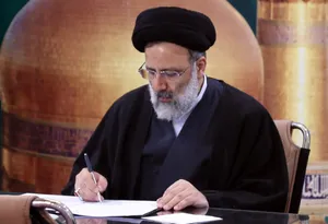 تولیت آستان قدس رضوی طی پیامی درگذشت پدر حاج قاسم سلیمانی را تسلیت گفت