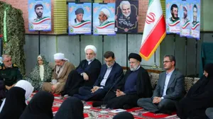 تردید نداریم که ایمان در نبرد با استکبار قطعا پیروز خواهد شد/ امروز در سایه امنیت و وحدت شیعه و سنی مردم به کردستانی پیشرفته فکر می‌کنند