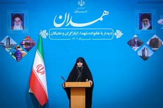 تصاویر دیدار با خانواده شهدا ، ایثارگران و نخبگان استان همدان