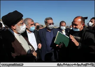 تصاویرحضور آیت‌الله رئیسی در جمع صمیمی مردم روستای فتحعلی پارس‌آباد