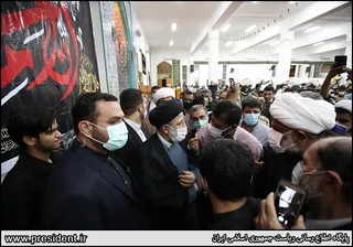 تصاویر حضور و گفتگوی رئیس جمهور با حاشیه نشینان شهر چابهار