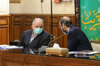 اگر آنقدر که جلسه گذاشتند تا چگونه از غرب کمک بگیرند، برای رونق تولید جلسه می‌گذاشتند، گره‌های بزرگی در کشور باز شده بود