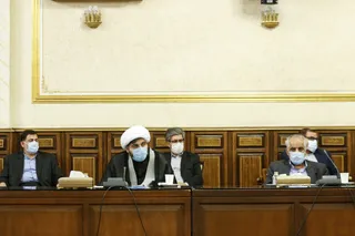 مرتبطین با دستگاه قضایی بدانند که این دستگاه هیچ گونه فسادی را بر نمی‌تابد