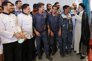 تصاویر افتتاح بزرگترین خط تولید پنل‌های خورشیدی کشور در خمین