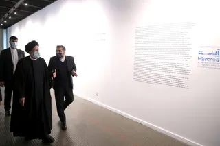 تصاویر بازدید رئیس جمهور از نمایشگاه « آینه در آینه »