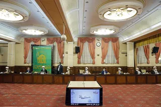 دستور رئیس دستگاه قضا به دادستان برای رسیدگی به علت صدور مجوز صادرات به افراد فاقد صلاحیت/ گره زدن تصمیم گیری‌ها به انتخابات آمریکا آدرس غلط دادن به ملت است