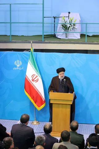 تصاویر اجتماع مردمی هسته های جهاد , پیشرفت در حسینیه جماران