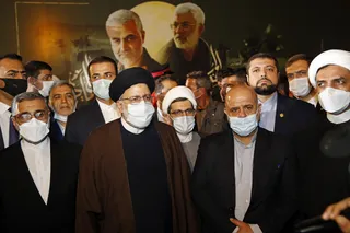 دست انتقام الهی گردن ظالم را می‌گیرد و حق مظلوم را از او خواهد ستاند