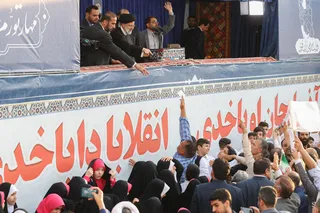 تصاویر حضور دکتر رئیسی در اجتماع باشکوه مردم تبریز