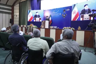 تصاویر دیدار رئیس جمهور با نخبگان ، علماء ، خانواده شهدا ، ایثارگران و جمعی از اقشار مختلف مردم(2)