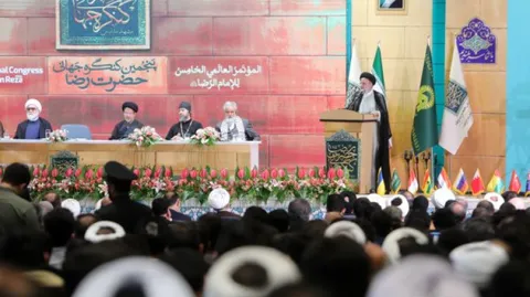 سیره و سلوک امام رضا (ع) شاخص تام و تمام اجرای عدالت در جامعه است
