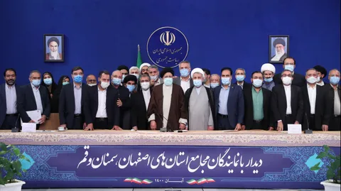 دولت برای رفع نگرانی مردم درباره کم‌آبی برنامه کوتاه مدت و بلندمدت دارد/ قانون جدید حمایت از خانواده را اجرا خواهیم کرد