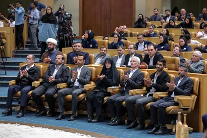 آیین تجلیل از قهرمانان و مدال آوران