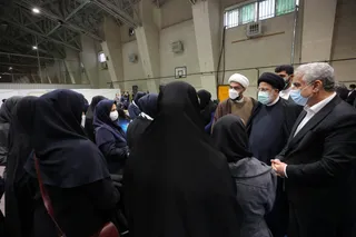 تصاویر بازدید از مرکز رسیدگی به نامه های مردمی در رشت