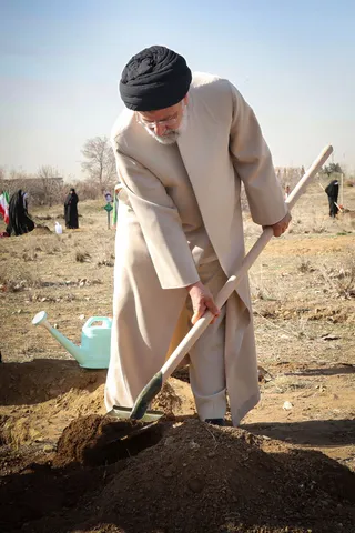 تصاویر مراسم روز درختکاری