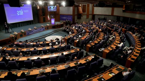 تصاویر همایش ملی « منطق بازسازی انقلابی ساختار فرهنگی کشور »