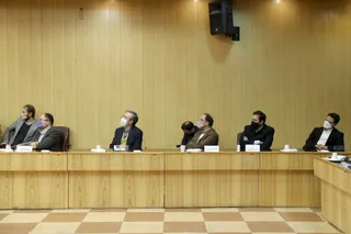 تصاویر نشست رئیس جمهور با اساتید و فناوران دانشگاه صنعتی شریف