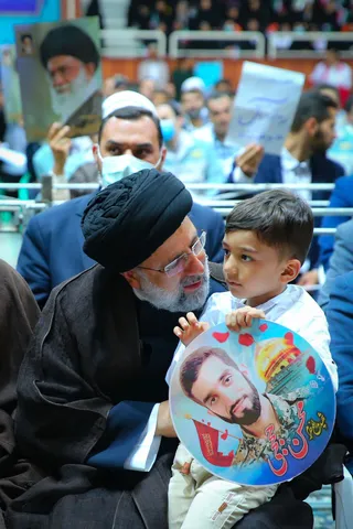 تصاویر دیدار رئیس جمهور با اقشار مختلف مردم استان اصفهان