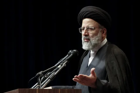 رئیس قوه قضاییه:  مخالف افزایش هزینه‌های دادرسی هستیم / برخی اطاله دادرسی‌ها به دلیل عدم کارشناسی دقیق پرونده هاست / برای زدودن بدبینی‌ها نسبت به جامعه وکالت، حق الوکاله‌ها باید واقعی و شفاف شود