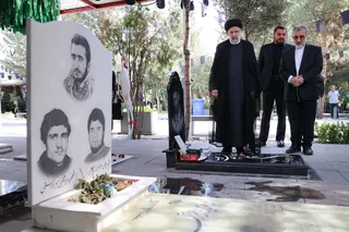 تصاویر تجدید میثاق رئیس جمهور و اعضای هیئت دولت با آرمان‌های امام راحل و شهدای انقلاب اسلامی