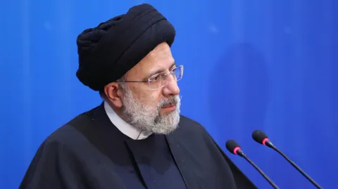 فیلم نشست خبری رئیس جمهور در سفر به استان گیلان