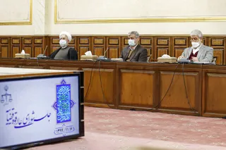 تریبون‌های عمومی باید محل امیدآفرینی و نشان از انسجام و آهنگ واحد در کشور باشد/ محل «طرح» و «حل» مسائل اختلافی، جلسات خصوصی است نه‌تریبون‌های عمومی