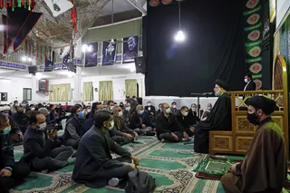 اقامه نماز رئیس قوه قضاییه در مسجدالنبی (ع) شهرک انقلاب شاهرود و دیدار چهره به چهره با نمازگزاران این مسجد