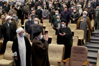 تصاویر دیدار رئیس جمهور با نخبگان ، علماء ، خانواده شهدا ، ایثارگران و جمعی از اقشار مختلف مردم