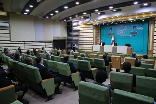 تصاویر  نشست با فعالان اقتصادی ، تجار و بازرگانان