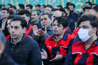 تصاویر جشن احیا ۷۶ واحد صنعتی در استان یزد و بازدید از کارخانه احیا شده رادیاتورسازی