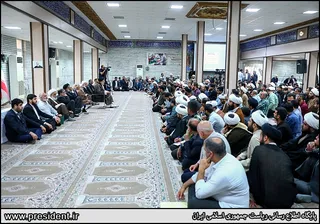 تصاویر دیدار با جمعی از فعالان فرهنگی و اجتماعی خوزستان