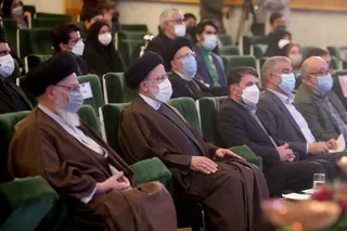 تصاویر دیدار رئیس جمهور با نخبگان ، علماء ، خانواده شهدا ، ایثارگران و جمعی از اقشار مختلف مردم