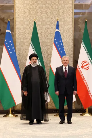 تصاویر مراسم استقبال رسمی از آیت الله رئیسی توسط رئیس جمهور ازبکستان