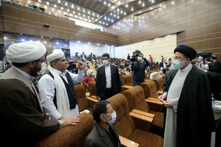 تصاویر دیدار رئیس جمهور با نخبگان ، علماء ، خانواده شهدا ، ایثارگران و جمعی از اقشار مختلف مردم