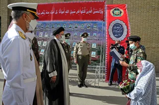 ویژگی ارتش ما این است که ارتش ولایی است؛ این ارتش مردم را باور دارد و مردم هم به ارتش اعتماد دارند