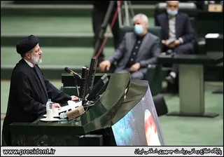 تصاویر حضور رئیس جمهور در جلسه بررسی صلاحیت وزیران پیشنهادی دولت سیزدهم