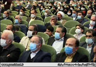 تصاویردیدار رئیس جمهور با نخبگان ، علماء ، خانواده شهدا ، ایثارگران و جمعی از اقشار مختلف مردم