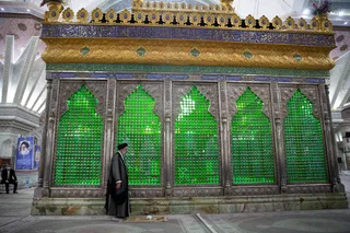 تجدید میثاق رئیسی با امام(ره) و شهدا