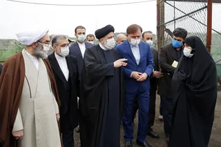 دستور آیت الله رئیسی برای تحت تعقیب قرار گرفتن فردی که کارخانه صنایع پوشش ایران را تخریب کرد